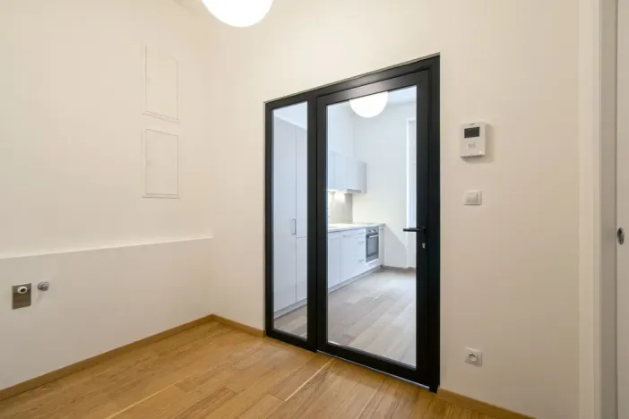 Pronájem bytu 1+kk, Praha - Žižkov, Krásova, 25 m2