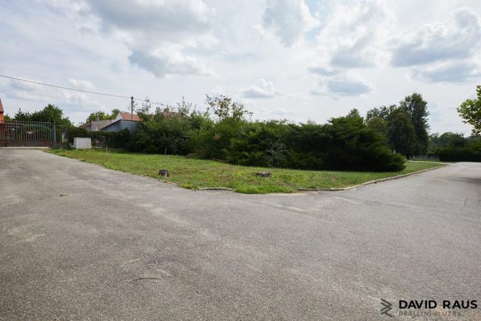 Prodej komerčního pozemku, Troubsko, Zahradní, 1011 m2