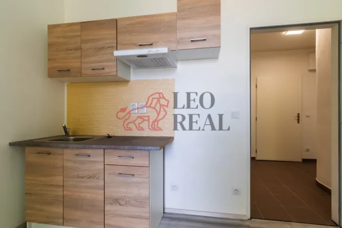 Pronájem bytu 1+kk, Strašice, 35 m2