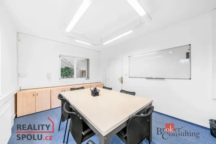 Prodej rodinného domu, Průhonice, U Křížku, 447 m2