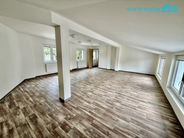 Pronájem obchodního prostoru, Mariánské Lázně - Úšovice, U Mlékárny, 175 m2