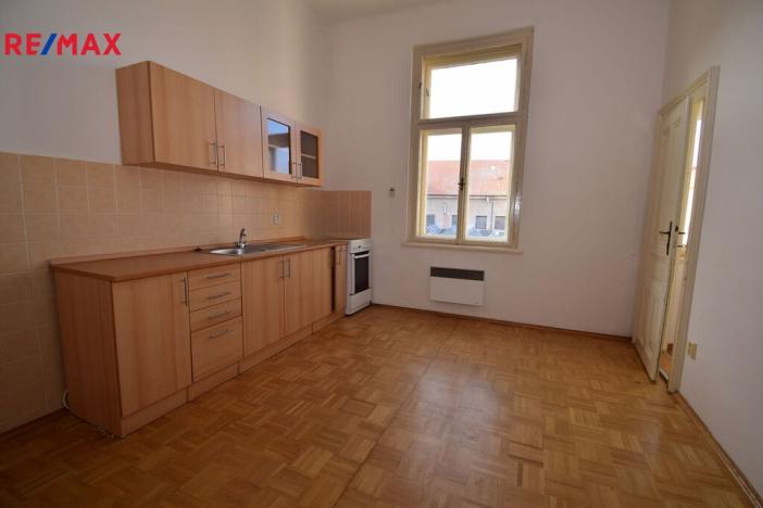 Pronájem bytu 2+1, Písek - Vnitřní Město, Chelčického, 66 m2