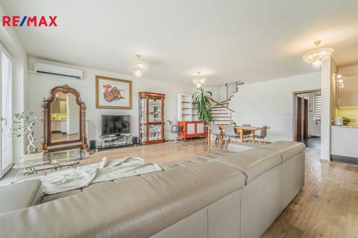 Prodej rodinného domu, Praha - Cholupice, Lhenická, 152 m2