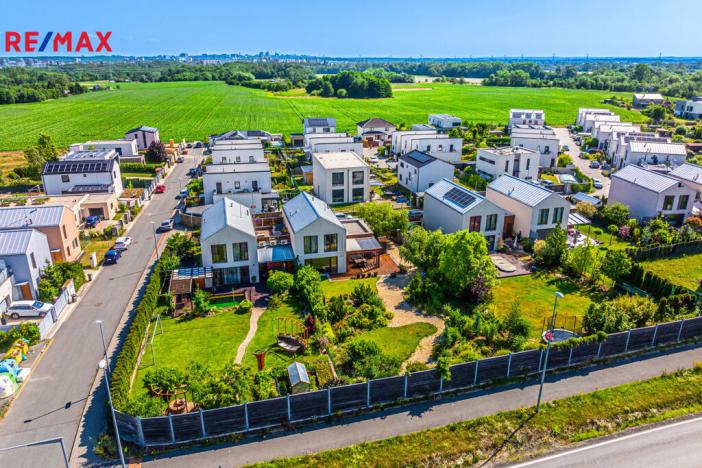 Prodej rodinného domu, Praha - Cholupice, Lhenická, 152 m2