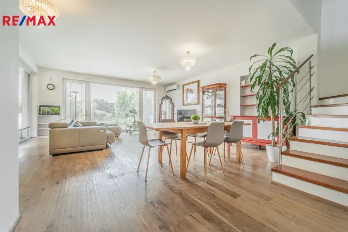 Prodej rodinného domu, Praha - Cholupice, Lhenická, 152 m2