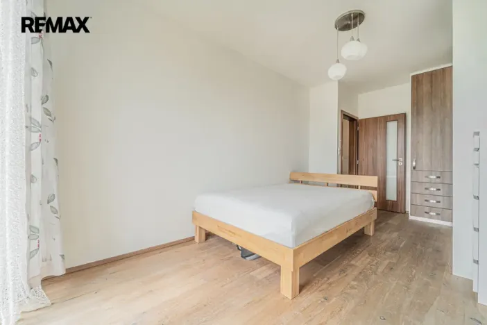 Prodej rodinného domu, Praha - Cholupice, Lhenická, 152 m2