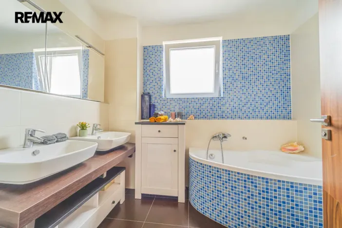 Prodej rodinného domu, Praha - Cholupice, Lhenická, 152 m2