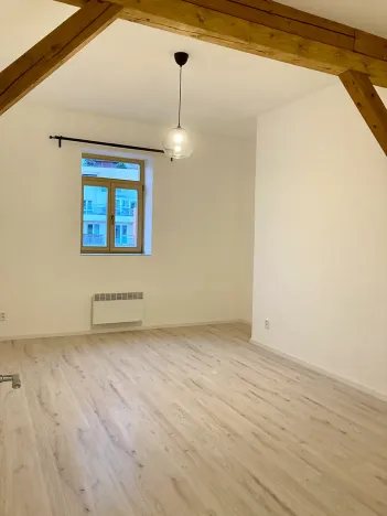 Pronájem bytu 2+kk, Praha - Košíře, Vrchlického, 48 m2