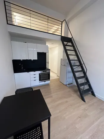 Pronájem bytu 1+kk, Praha - Hloubětín, Poděbradská, 32 m2