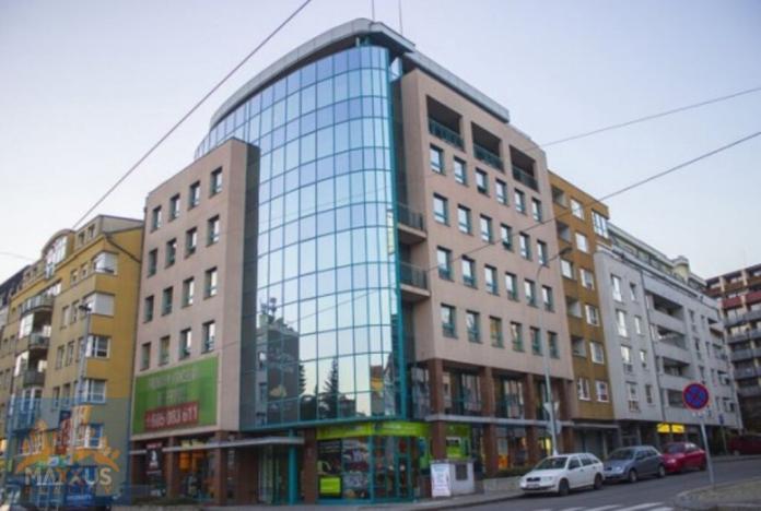 Pronájem kanceláře, Praha - Karlín, Sokolovská, 281 m2