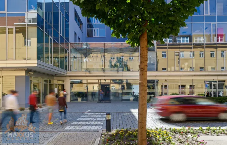 Pronájem kanceláře, Praha - Karlín, Sokolovská, 281 m2