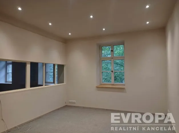 Pronájem skladu, Liberec - Liberec XVII-Kateřinky, Kateřinská, 700 m2