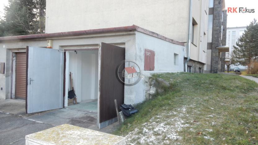 Pronájem garáže, Třebíč - Horka-Domky, Zahradníčkova, 16 m2