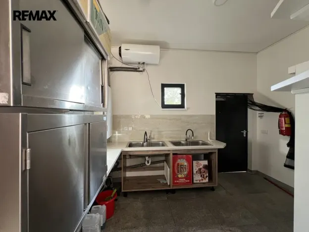 Pronájem komerční nemovitosti, Ostrov, 38 m2