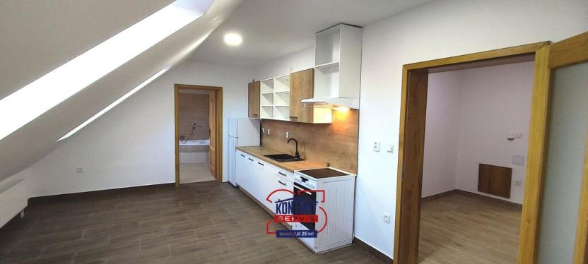 Pronájem bytu 3+kk, Netolice, Mírové Náměstí, 72 m2