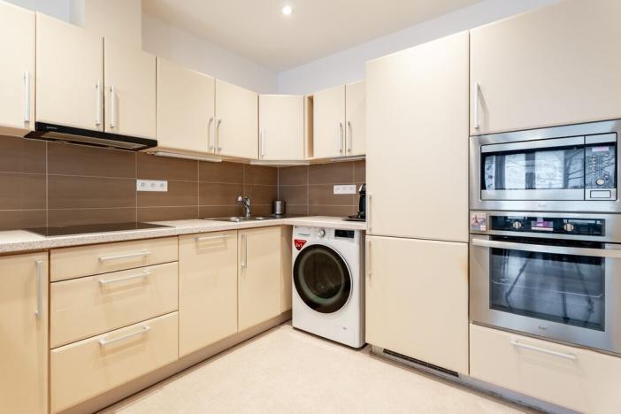 Prodej bytu 2+kk, Praha - Karlín, Kollárova, 54 m2