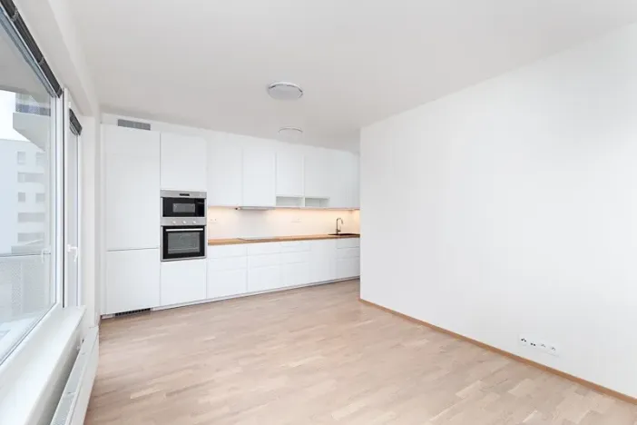 Pronájem bytu 2+kk, Praha - Hloubětín, Waltariho, 50 m2