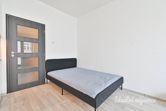 Pronájem bytu 1+kk, Brno - Královo Pole, Slovinská, 37 m2