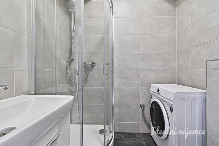 Pronájem bytu 1+kk, Brno - Královo Pole, Slovinská, 37 m2