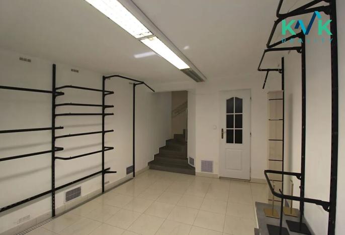 Prodej obchodního prostoru, Karlovy Vary, Mariánskolázeňská, 41 m2