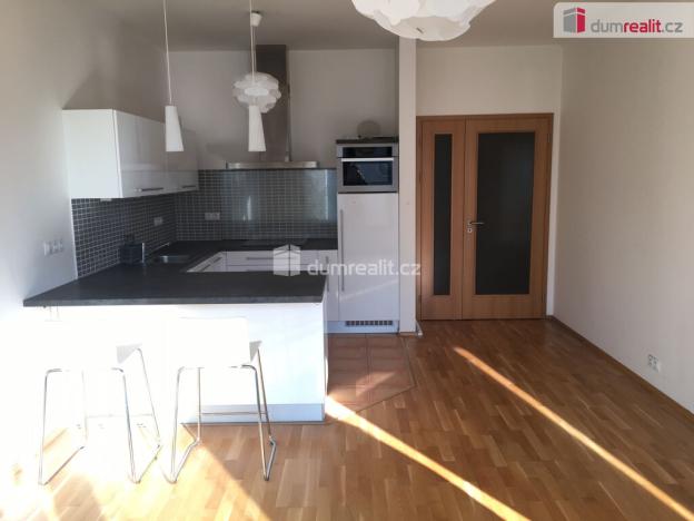 Pronájem bytu 2+kk, Praha - Vinohrady, Korunní, 68 m2