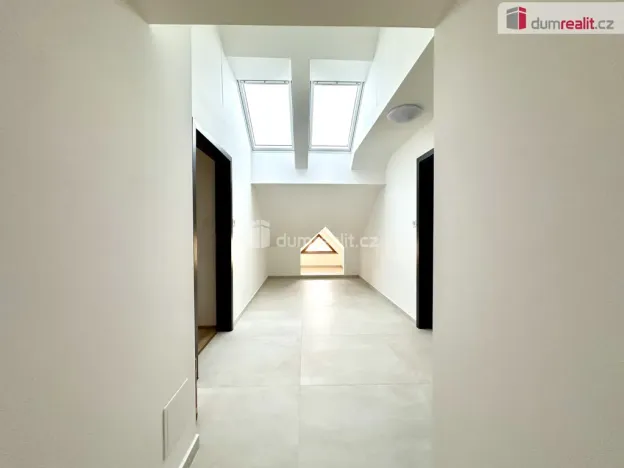 Prodej bytu 2+kk, Horní Blatná, náměstí Sv. Vavřince, 69 m2