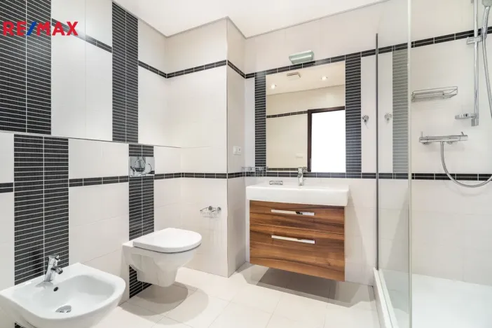 Prodej bytu 4+kk, Karlovy Vary, Libušina, 171 m2