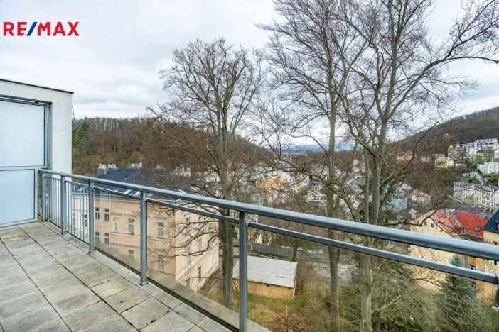 Prodej bytu 4+kk, Karlovy Vary, Libušina, 171 m2