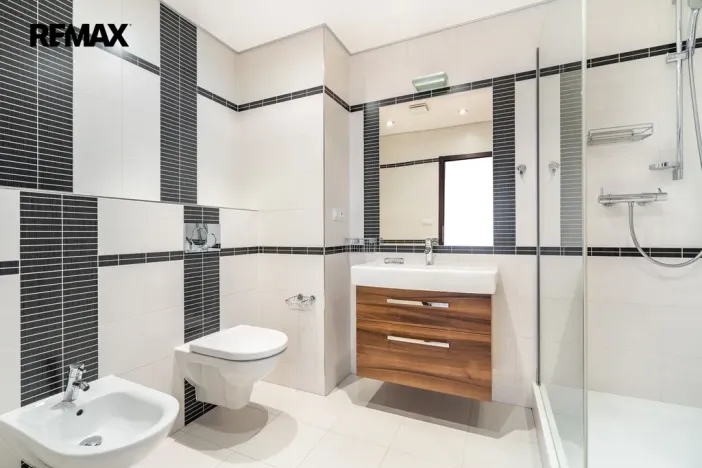 Prodej bytu 4+kk, Karlovy Vary, Libušina, 171 m2