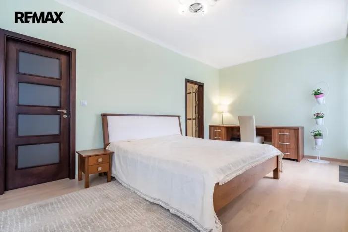 Prodej bytu 4+kk, Karlovy Vary, Libušina, 171 m2