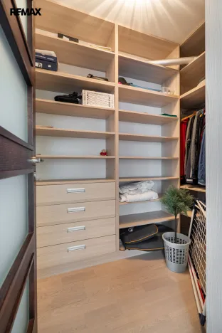 Prodej bytu 4+kk, Karlovy Vary, Libušina, 171 m2