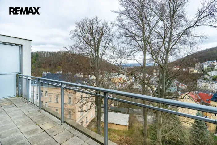 Prodej bytu 4+kk, Karlovy Vary, Libušina, 171 m2