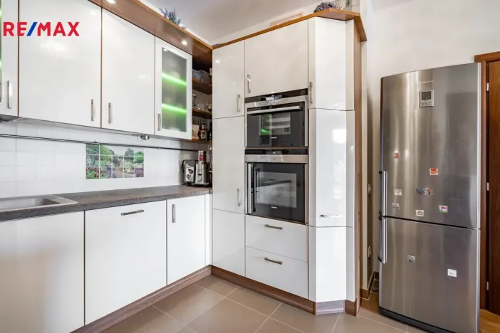 Prodej bytu 3+kk, Karlovy Vary, Jateční, 96 m2