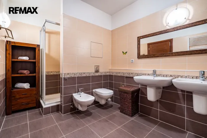 Prodej bytu 3+kk, Karlovy Vary, Jateční, 96 m2