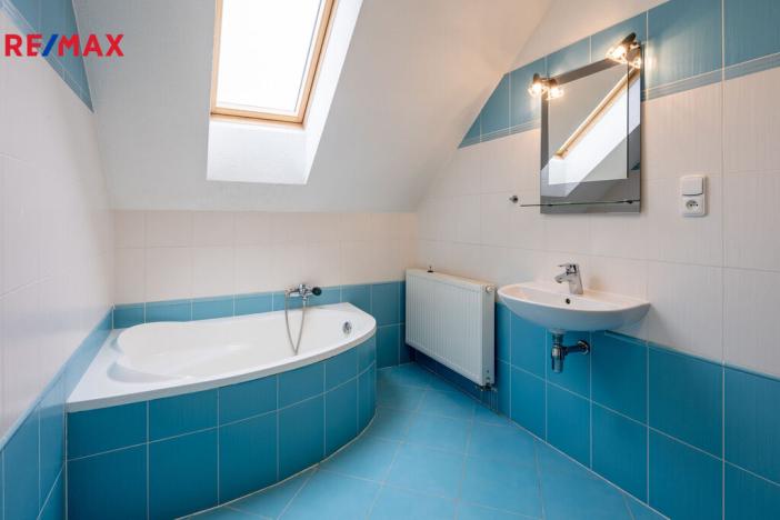 Prodej rodinného domu, Jenišov - Pod Rohem, K Rohu, 205 m2