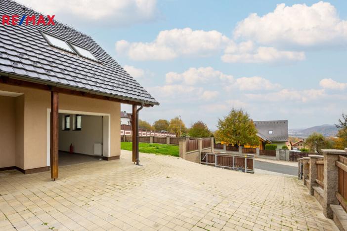 Prodej rodinného domu, Jenišov - Pod Rohem, K Rohu, 205 m2