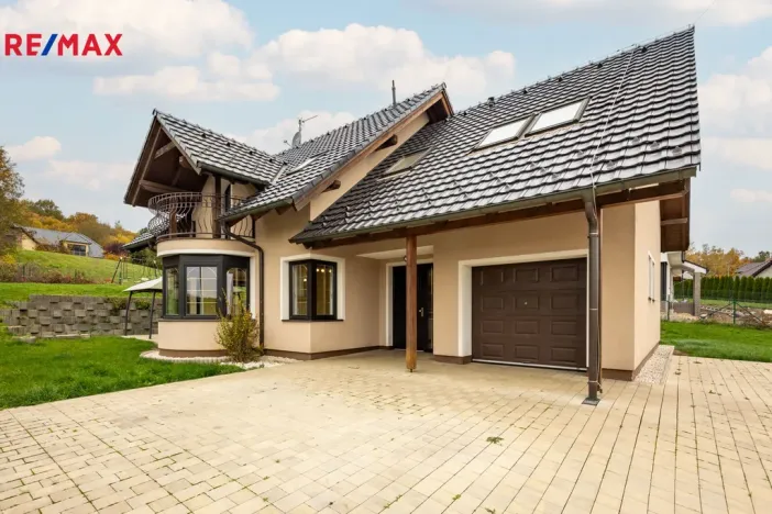 Prodej rodinného domu, Jenišov - Pod Rohem, K Rohu, 205 m2