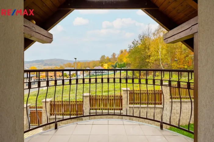 Prodej rodinného domu, Jenišov - Pod Rohem, K Rohu, 205 m2