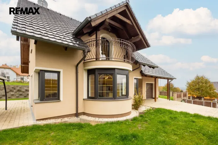 Prodej rodinného domu, Jenišov - Pod Rohem, K Rohu, 205 m2