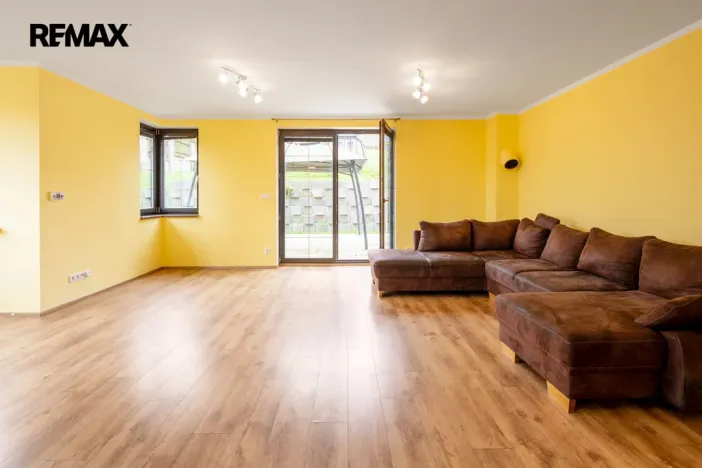 Prodej rodinného domu, Jenišov - Pod Rohem, K Rohu, 205 m2