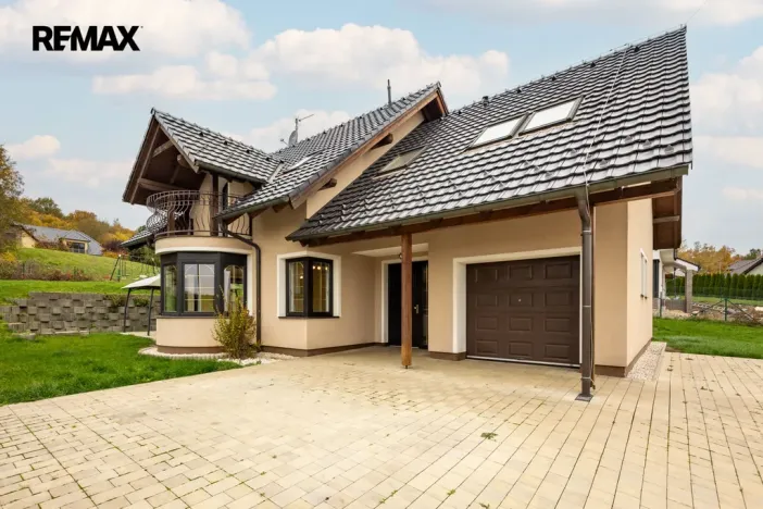 Prodej rodinného domu, Jenišov - Pod Rohem, K Rohu, 205 m2