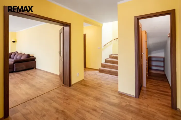 Prodej rodinného domu, Jenišov - Pod Rohem, K Rohu, 205 m2