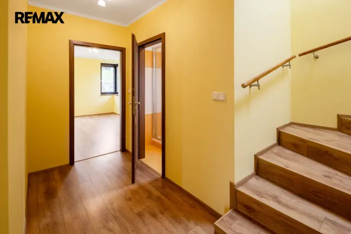 Prodej rodinného domu, Jenišov - Pod Rohem, K Rohu, 205 m2