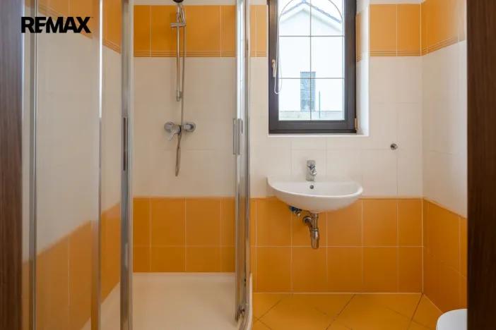 Prodej rodinného domu, Jenišov - Pod Rohem, K Rohu, 205 m2