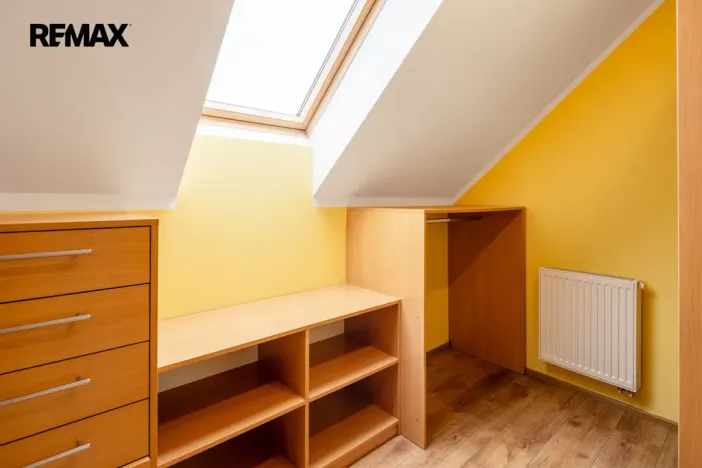 Prodej rodinného domu, Jenišov - Pod Rohem, K Rohu, 205 m2