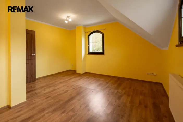 Prodej rodinného domu, Jenišov - Pod Rohem, K Rohu, 205 m2