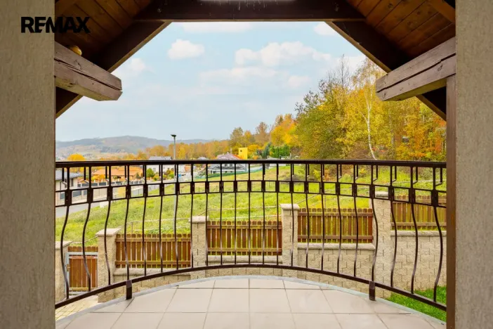 Prodej rodinného domu, Jenišov - Pod Rohem, K Rohu, 205 m2