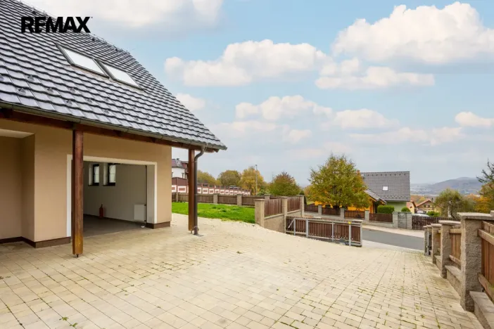 Prodej rodinného domu, Jenišov - Pod Rohem, K Rohu, 205 m2