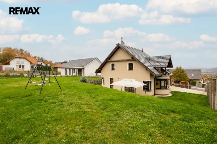 Prodej rodinného domu, Jenišov - Pod Rohem, K Rohu, 205 m2