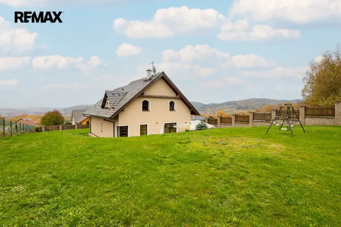 Prodej rodinného domu, Jenišov - Pod Rohem, K Rohu, 205 m2